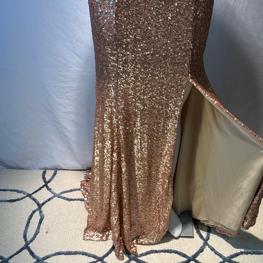 Elegant Sequin One-Shoulder Gown - Picture 5 of 15